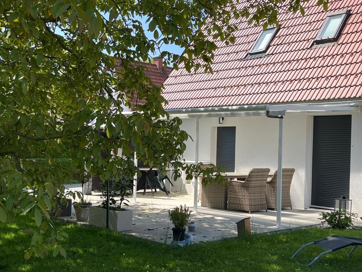 Haus Mit Garten Familie Pabst Maria Lankowitz Exteriör bild